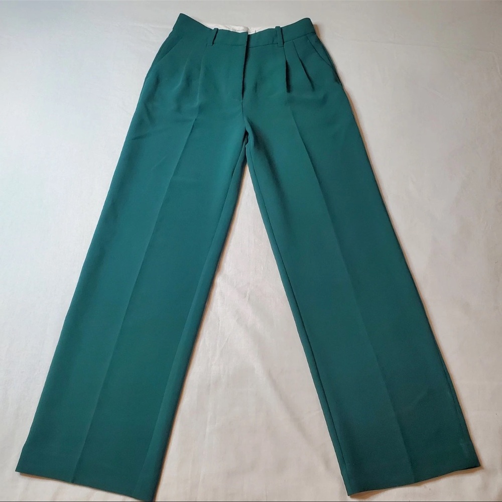 Aritzia Effortless Pant